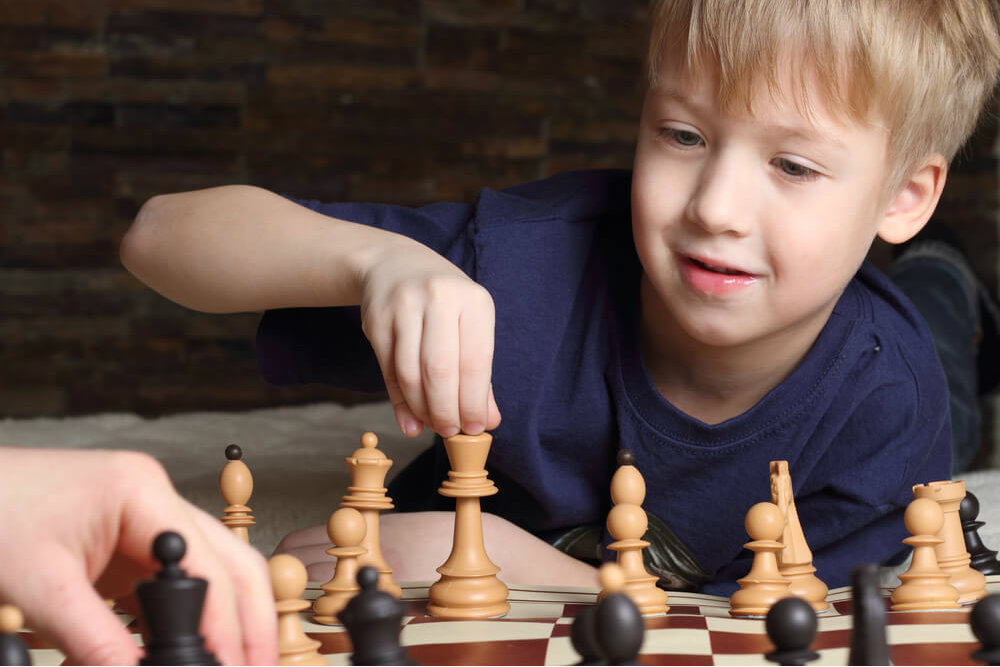 7 motivos para seu filho aprender xadrez - Novos Alunos