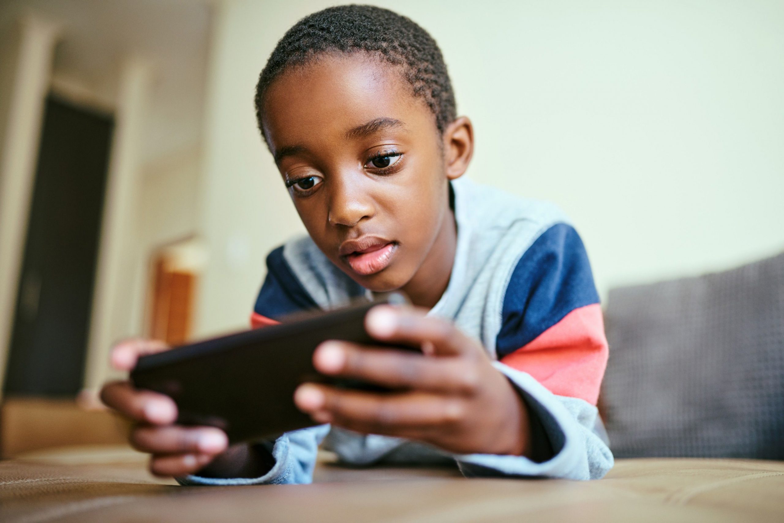 reduzir uso do celular pelas crianças